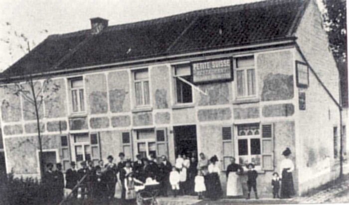 110 Petite Suisse 1_2.jpg 110 Petite Suisse 1_2.jpg